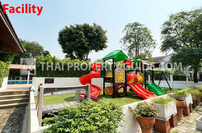 House with Private Pool in Nichada Thani 